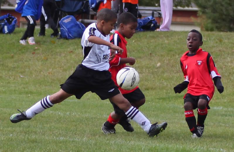 IMAGE: http://i582.photobucket.com/albums/ss262/Crissa7/soccer.jpg