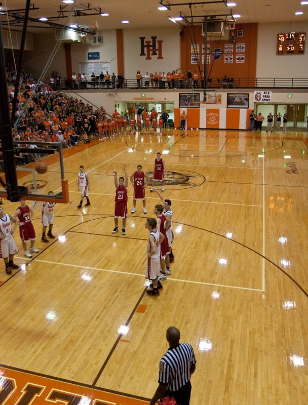 IMAGE: http://i582.photobucket.com/albums/ss264/kb9tdj/NPHS%20sectional/IMG_3311.jpg