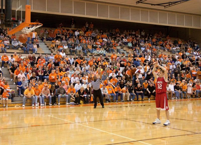 IMAGE: http://i582.photobucket.com/albums/ss264/kb9tdj/NPHS%20sectional/IMG_4684.jpg