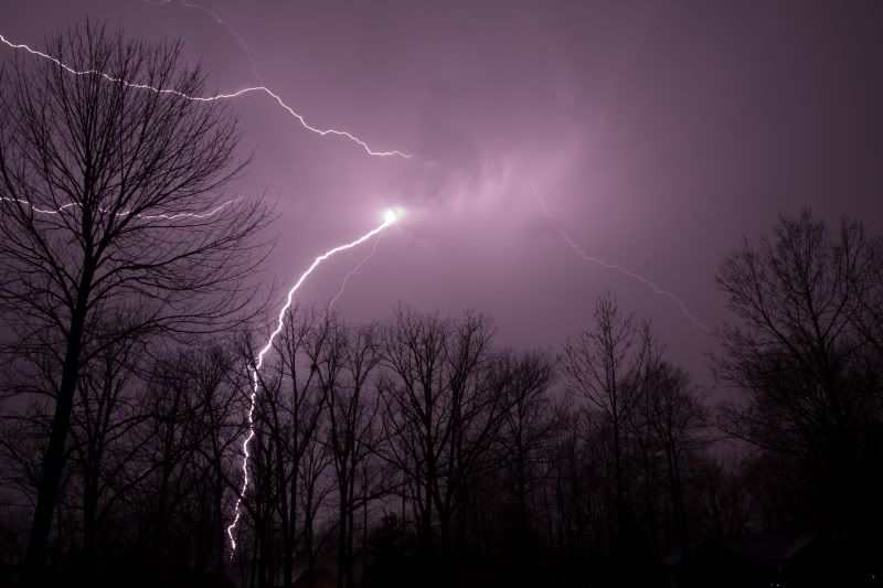 IMAGE: http://i582.photobucket.com/albums/ss264/kb9tdj/weather/IMG_7670.jpg