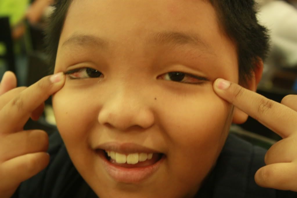 Looks Like Chinese Photo by danabe Photobucket