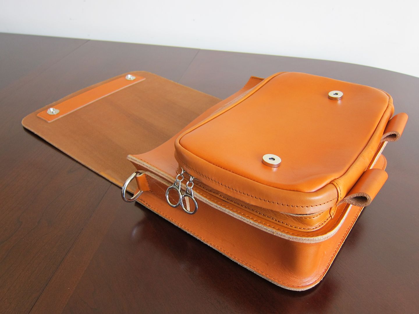 Two23 Leather Netbook Messenger Bag