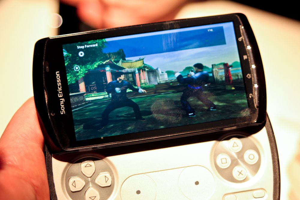 Xperia PLAY Bruce Lee