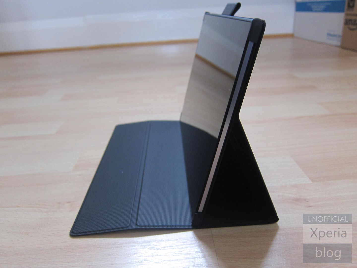 Sony SCR12 case review for Xperia Z2 Tablet