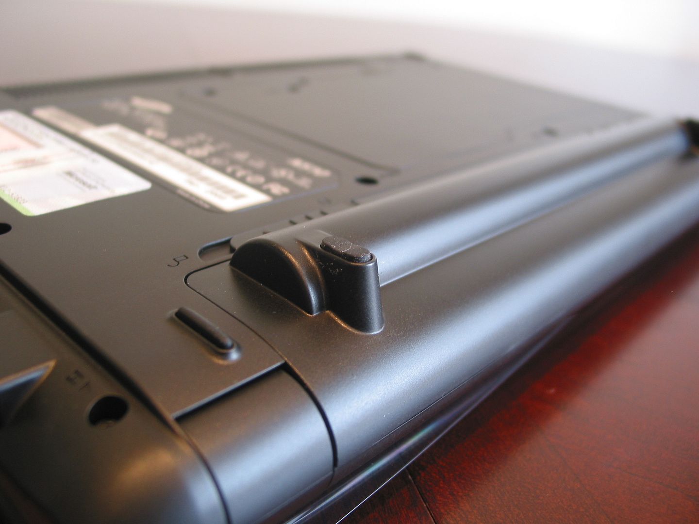 Samsung N510 Bottom