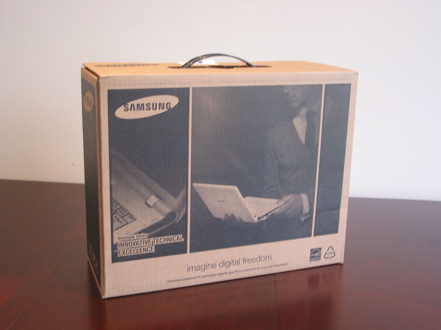 Samsung N510 netbook unboxed