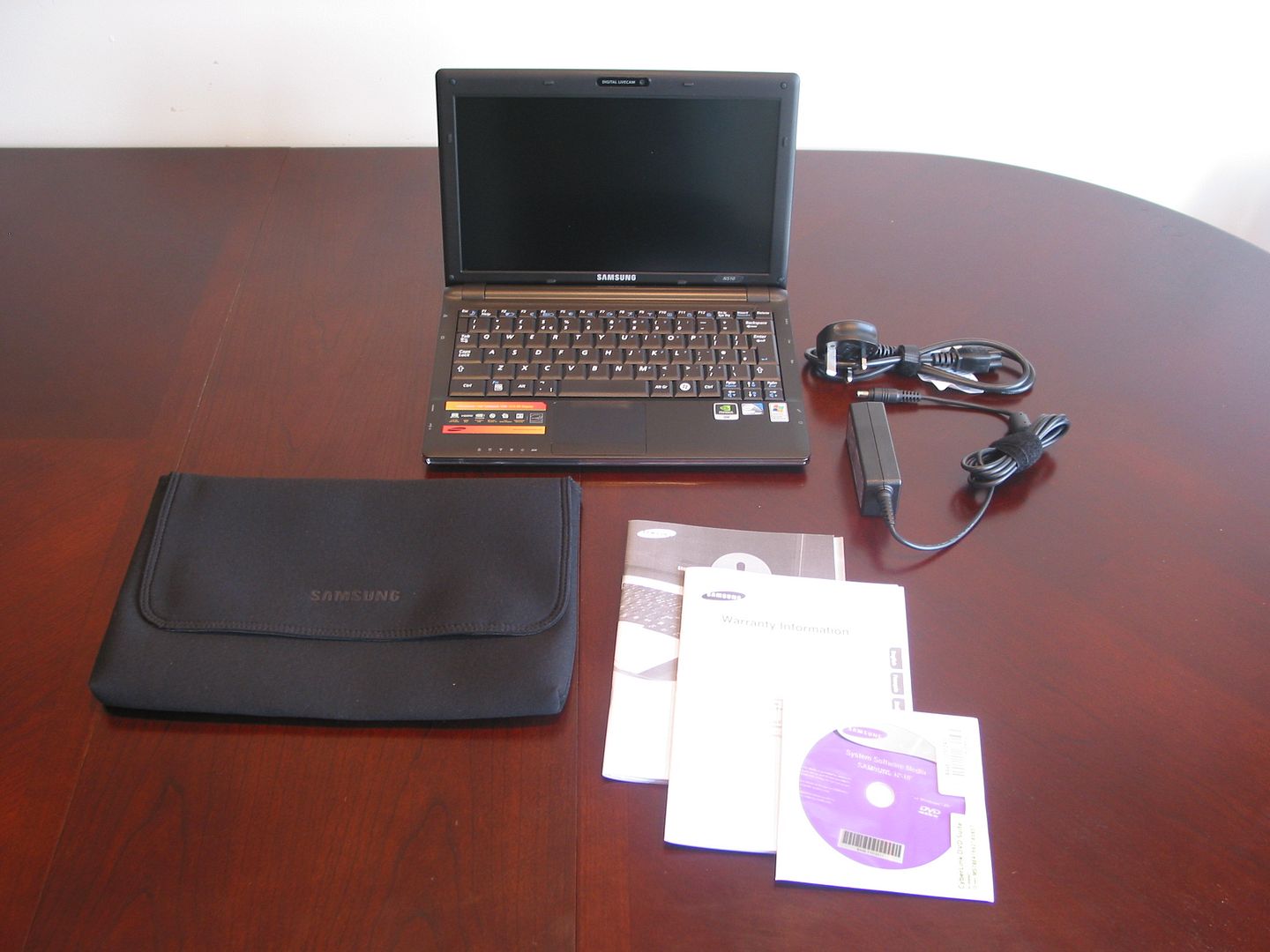 Samsung N510 netbook unboxed