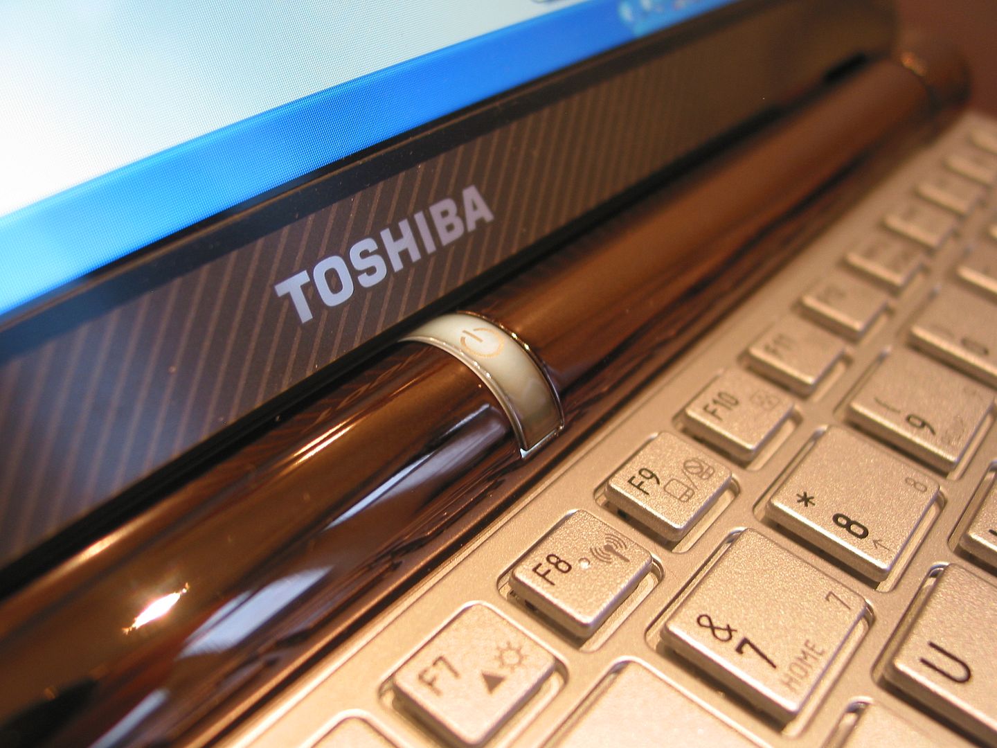 Toshiba Mini NB200