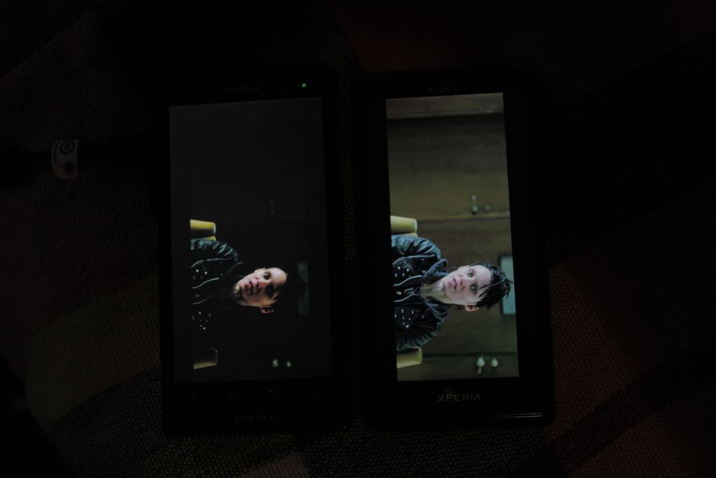 Xperia T display versus the Xperia ion