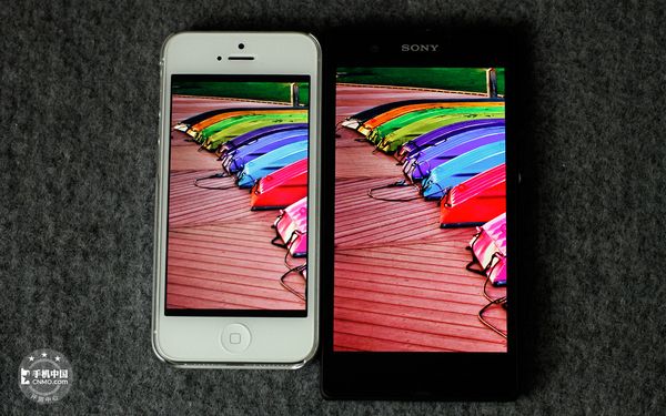 Xperia Z versus iPhone 5
