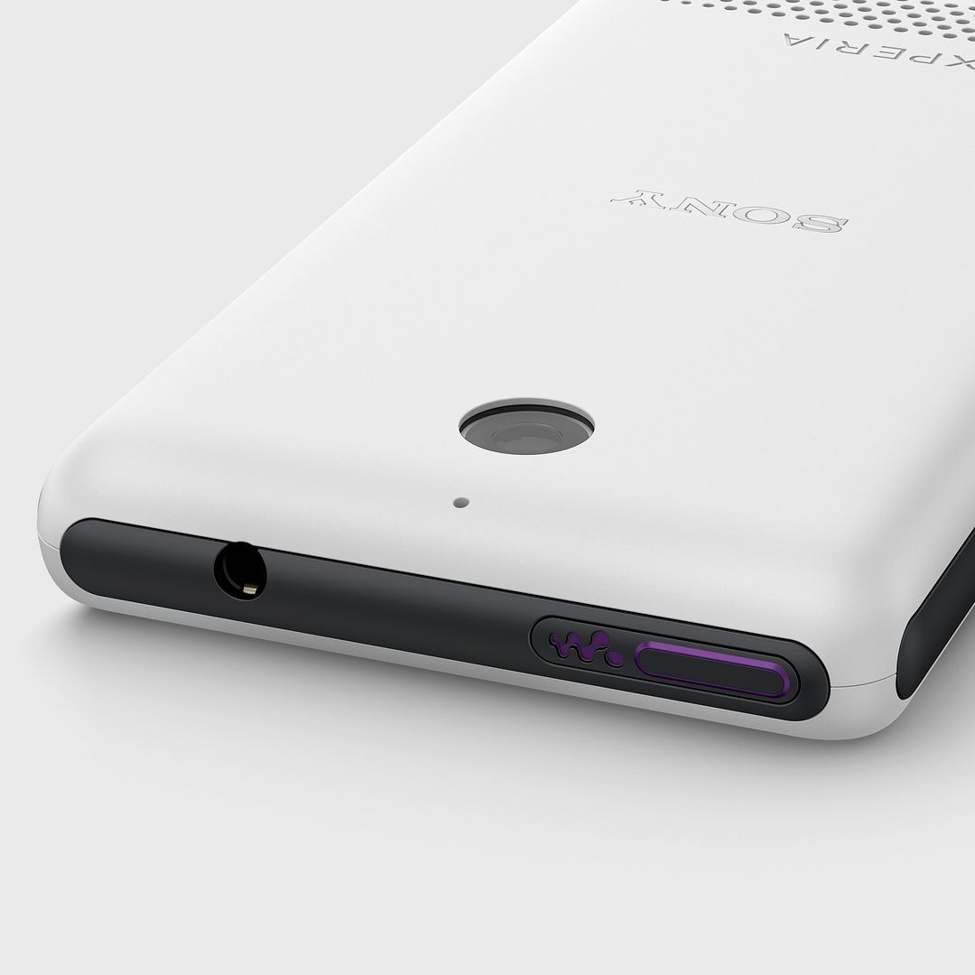 Xperia E1